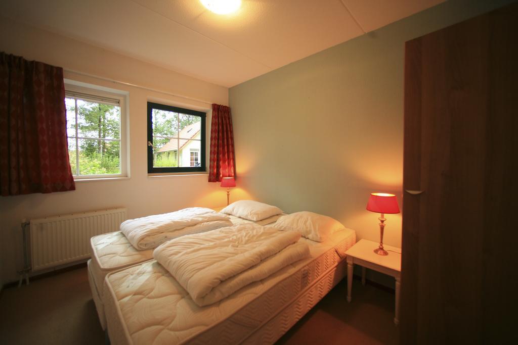 Roompot Recreatiepark De Tolplas Vriezenveen Room photo
